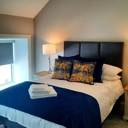 Hotel The Dolphin 3*