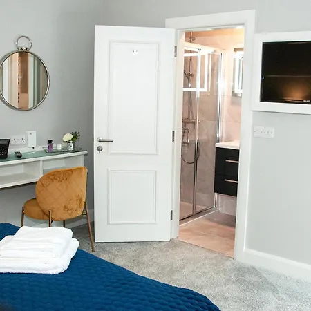 The Dolphin 3* Crossmolina