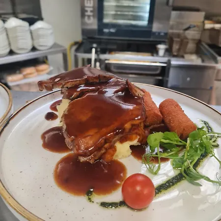 The Dolphin ホテル