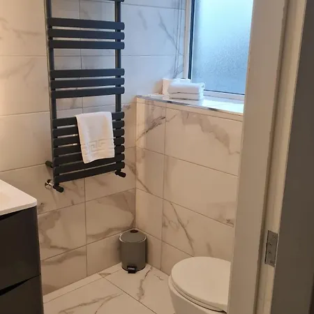 The Dolphin 3* Crossmolina