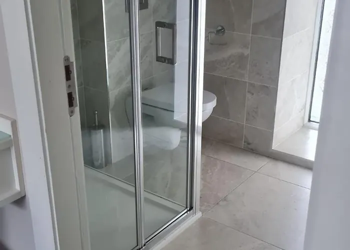 The Dolphin 호텔 Crossmolina